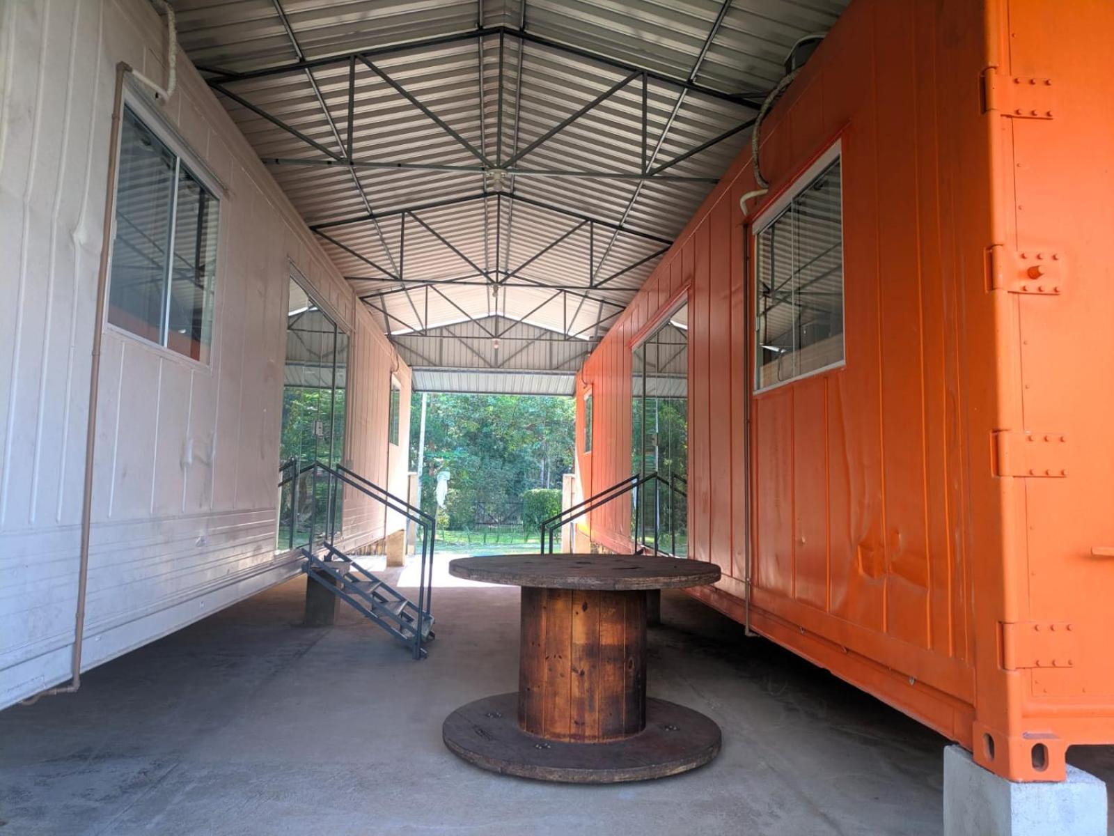 Containers Esta Localizado A 900m Do Centro De Morretes, Local Calmo E Em Meio A Mata Atlantica * Morretes
